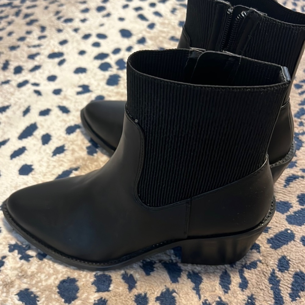 DV Dolce Vita Olystia Bootie